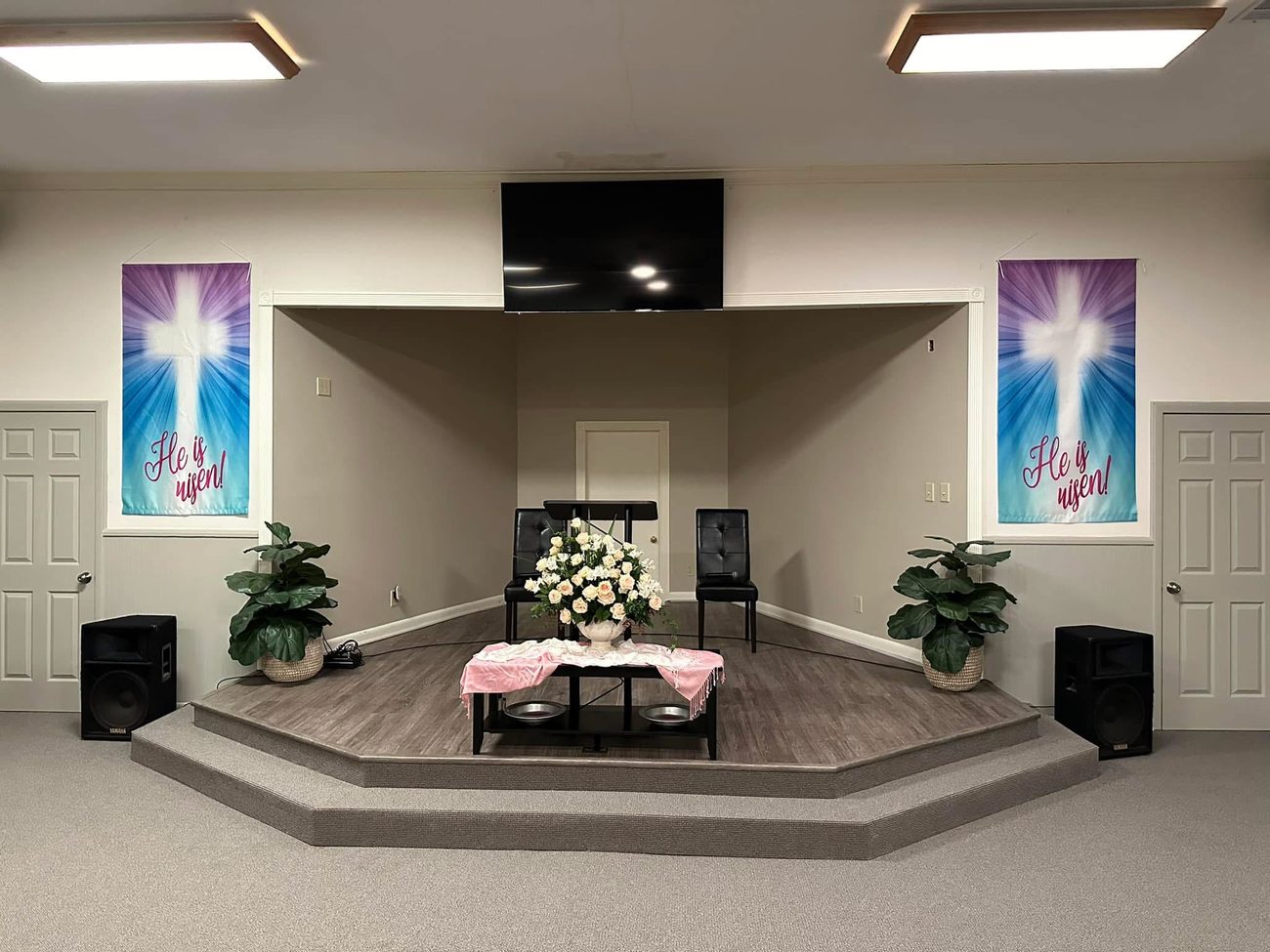 Inside the Saugahatchee Church sanctuary